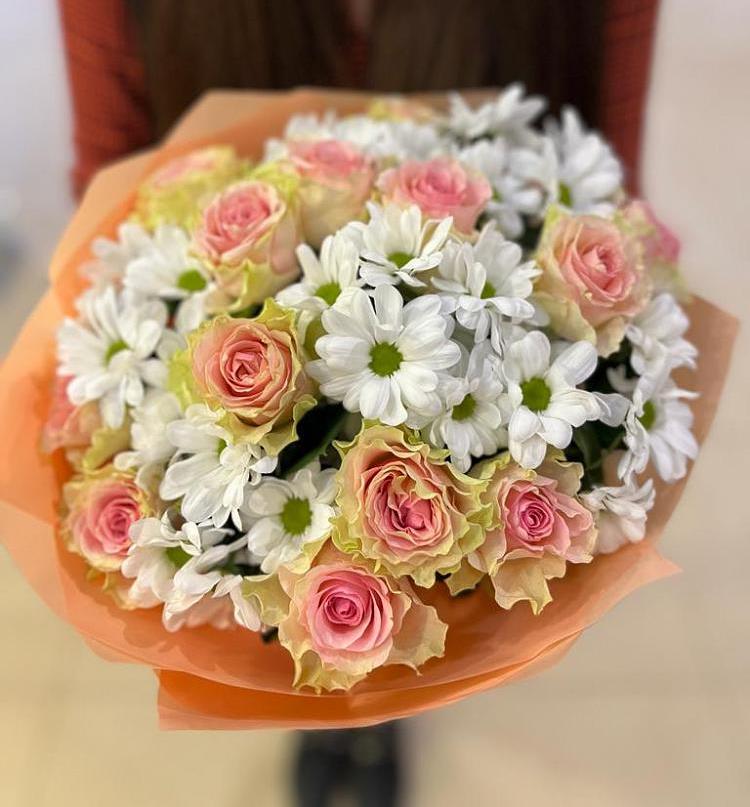 Букет цветов из: Розы и Хризантемы в Саяногорске