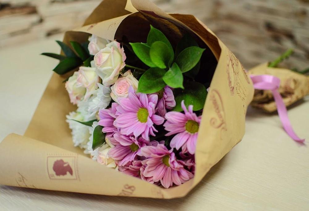 Букет цветов из: Розы и Хризантемы в Саяногорске