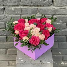 Цветочная композиция из Розы в коробке в Саяногорске