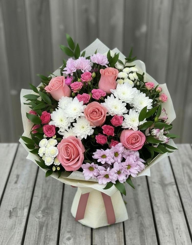 Букет цветов из: Альстромерии, Гвоздики, Розы и Хризантемы в Саяногорске