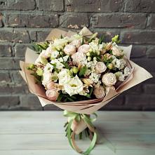 Букет цветов из:  Альстромерии, Розы и Хризантемы в Саяногорске
