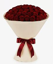 Букет 101 Бордовая роза Блэк Бакарра в Саяногорске
