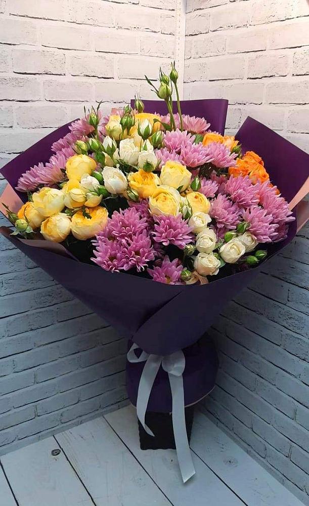 Букет цветов из: Хризантемы и Розы в Саяногорске