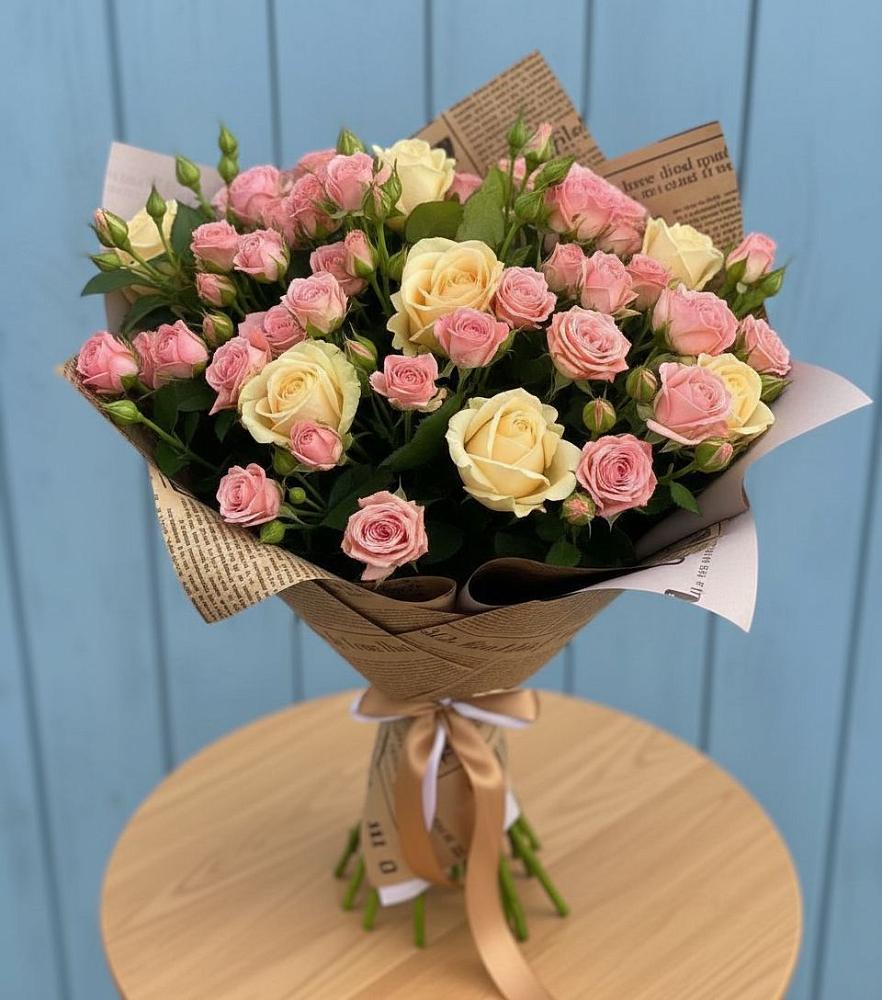 Букет цветов из: Розы в Саяногорске