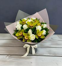 Букет цветов из:  Орхидеи и Розы в Саяногорске