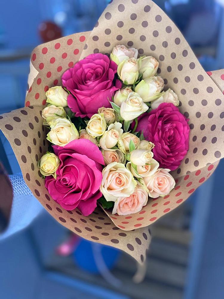 Букет цветов из: Розы в Саяногорске