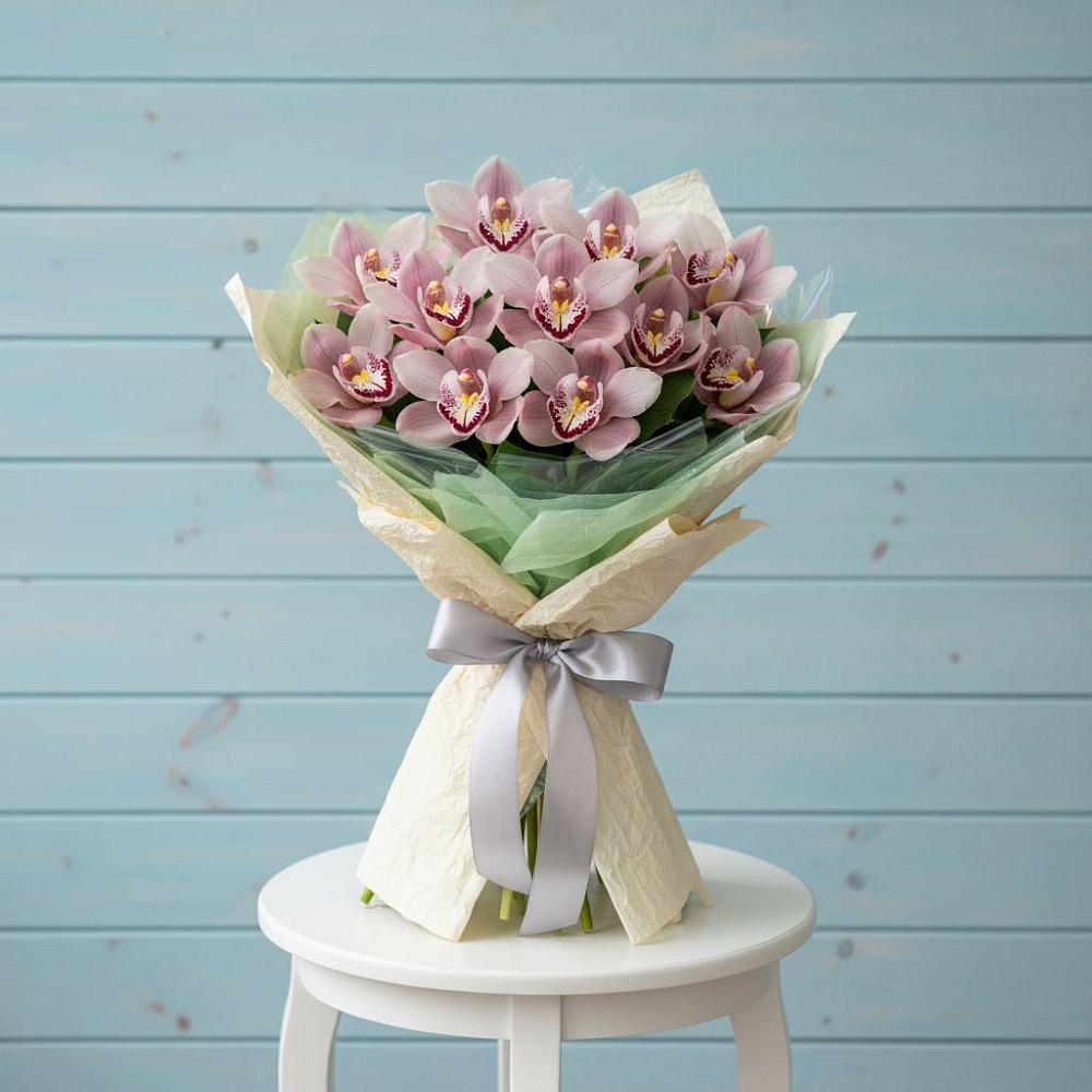 Букет цветов из: Орхидеи и Розы в Саяногорске