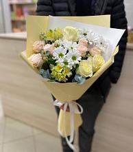 Букет цветов из:  Альстромерии, Розы и Хризантемы #REPLACE_PRED# Саяногорске