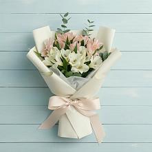 Букет цветов из:  Альстромерии в Саяногорске