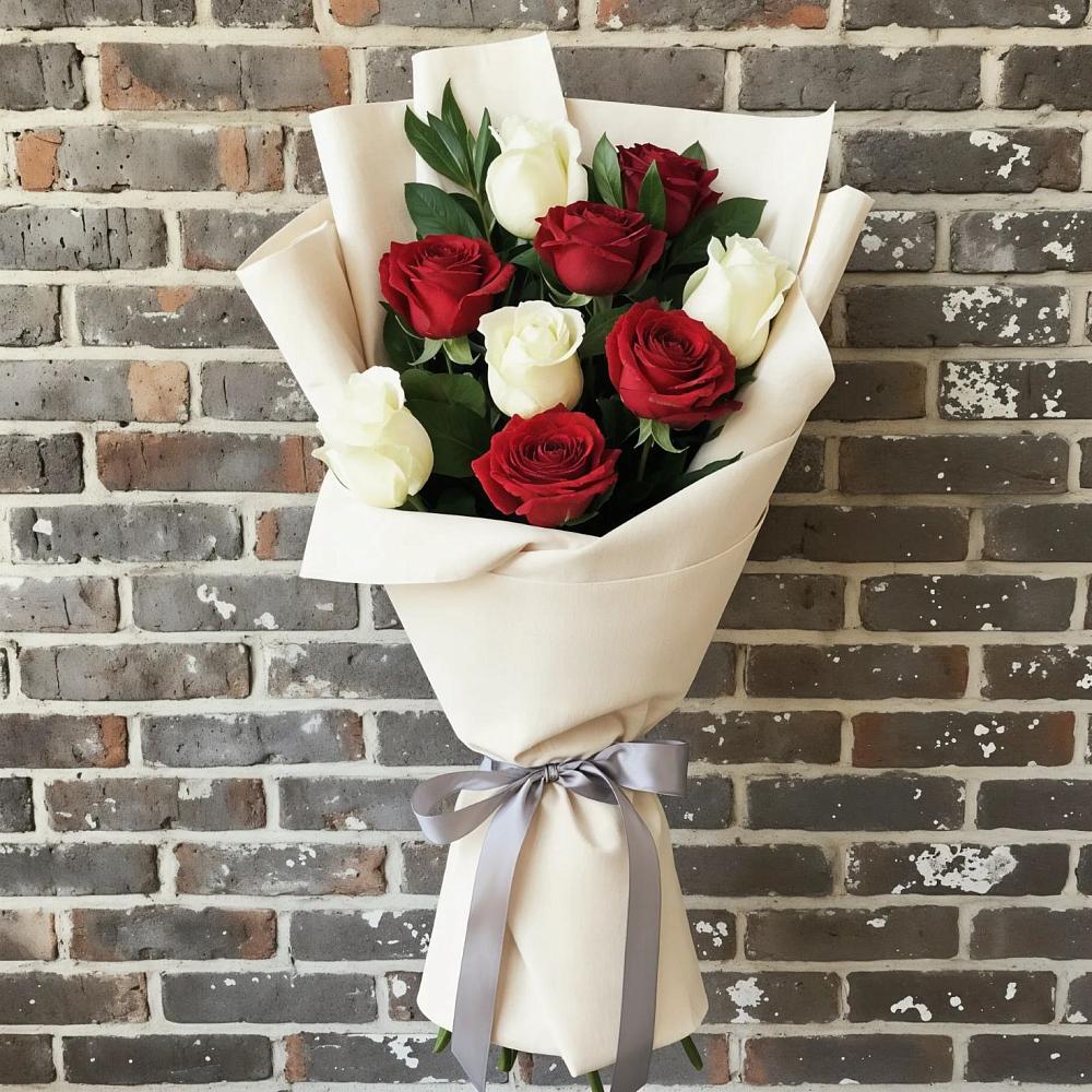 Букет цветов из: Розы в Саяногорске