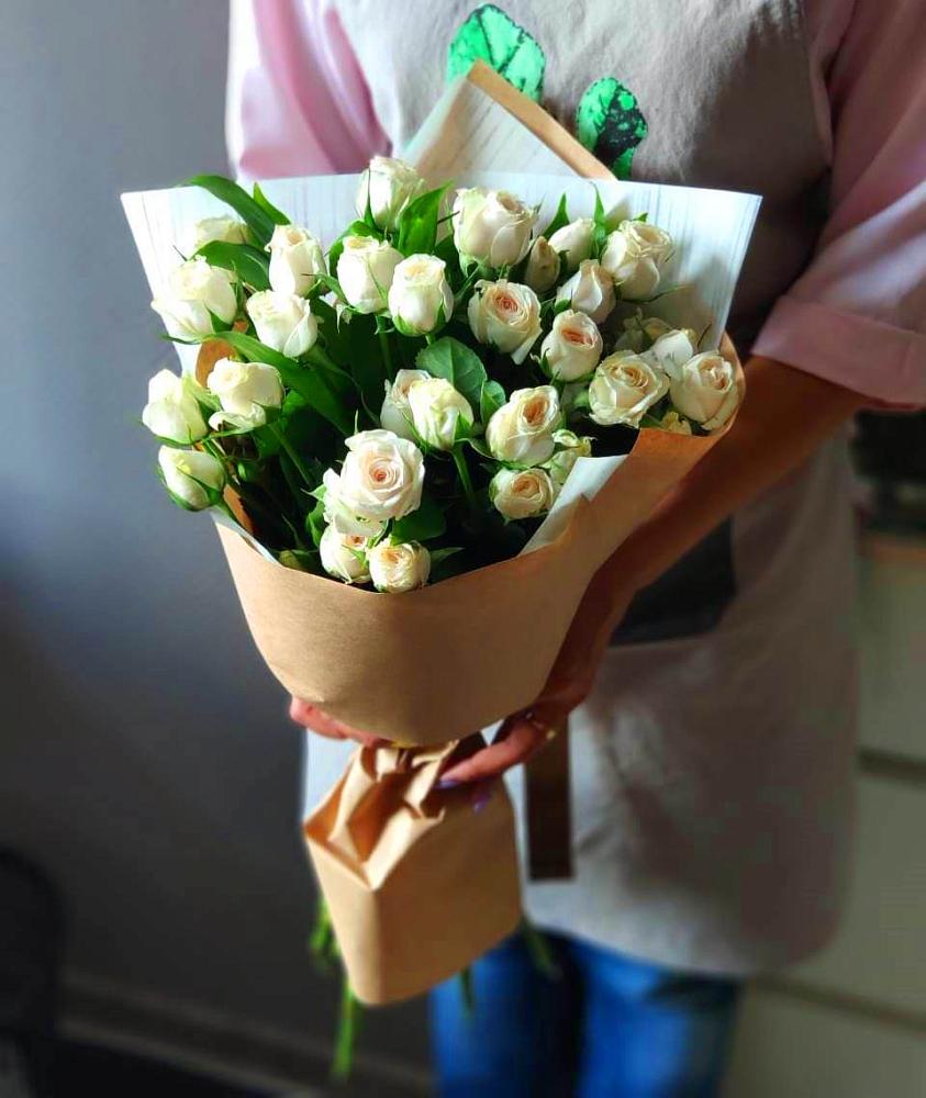 Букет цветов из: Розы в Саяногорске