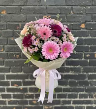 Букет цветов из:  Герберы и Хризантемы #REPLACE_PRED# Саяногорске