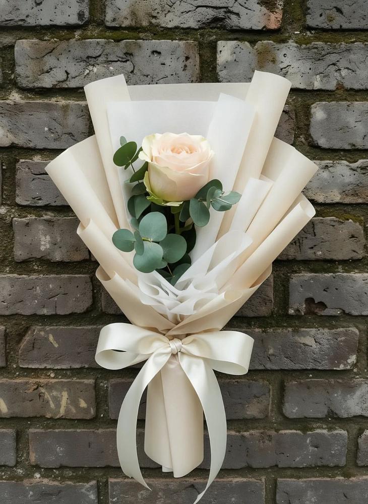 Букет цветов из: Розы в Саяногорске