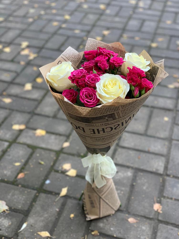 Букет цветов из: Розы в Саяногорске