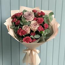Букет цветов из:  Гвоздики и Розы #REPLACE_PRED# Саяногорске