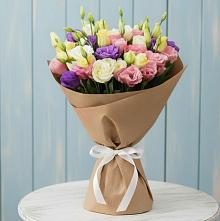 Букет цветов из:  Лизиантусы в Саяногорске
