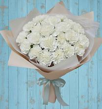 Букет цветов из:  Гвоздики в Саяногорске