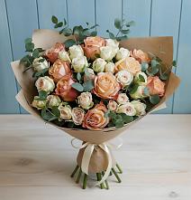 Букет цветов из:  Альстромерии и Розы в Саяногорске