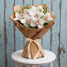 Букет цветов из:  Орхидеи и Розы в Саяногорске